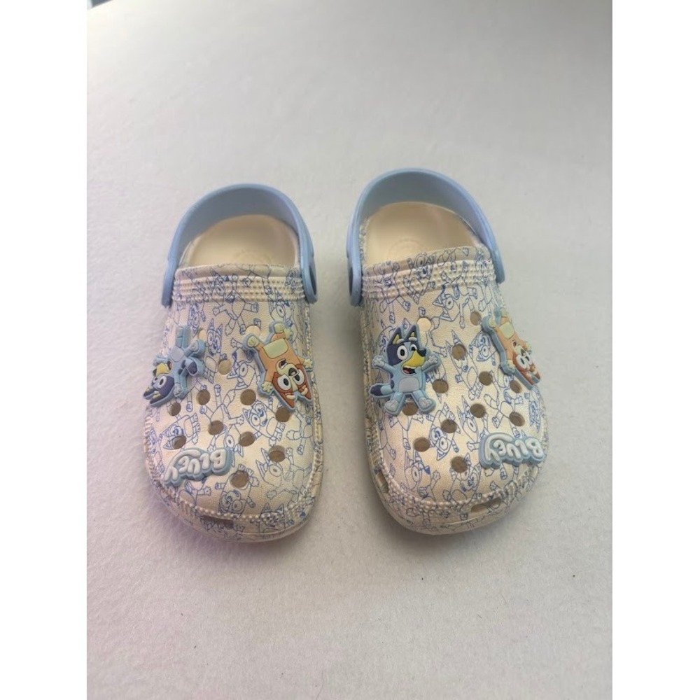 Bluey Clogs Kids Size 10‎ Cream Blue Good Condition Character Charms Slip On